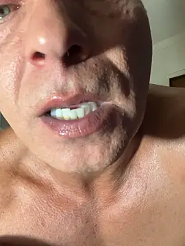 Snapshot of dogfrota chatting on 5, 2, 2026 dogfrota online show from 5, 2, 2026