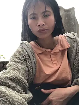 Snapshot of sun-shii chatting on 5, 2, 2026 sun-shii online show from 5, 2, 2026