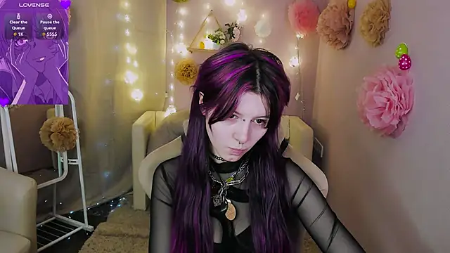 Ashley Veil online show from 12, 5, 2026