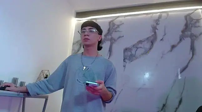 XanderGrey8 online show from 6, 4, 2026