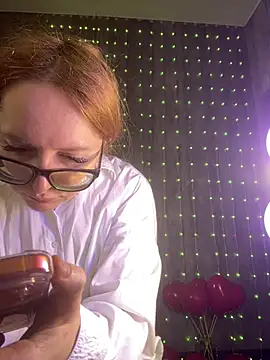 coy girl  online show from 16, 2, 2026