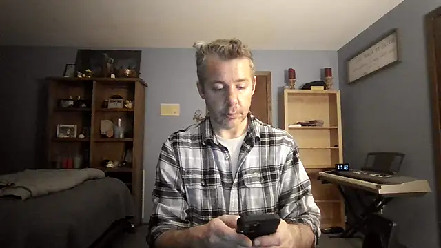 chrisw8140 online show from 10, 3, 2026