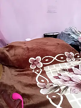 Phoebe-e online show from 11, 3, 2026