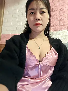 Ngocmai lazdy online show from 3, 2, 2026