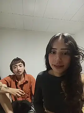 AlexxaAndRileyy online show from 18, 4, 2026