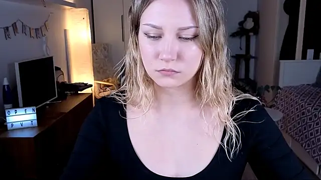 Snapshot of missyourtouch chatting on 24, 4, 2026 missyourtouch online show from 24, 4, 2026