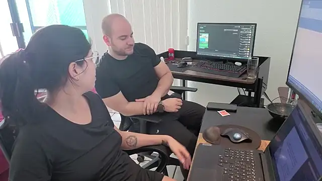 lustfulc99 online show from 10, 4, 2026