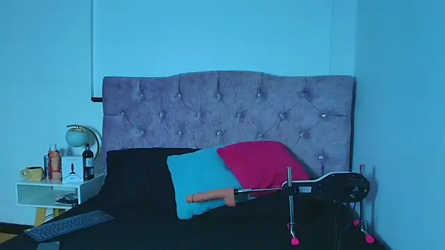 Ethan Briggs  online show from 19, 2, 2026