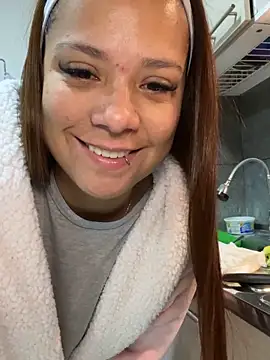 Pretty  Milf online show from 2, 3, 2026