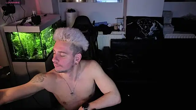 Rayzel White online show from 20, 3, 2026