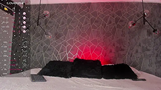 Snapshot of tiarha_18 chatting on 5, 2, 2026 tiarha 18 online show from 5, 2, 2026