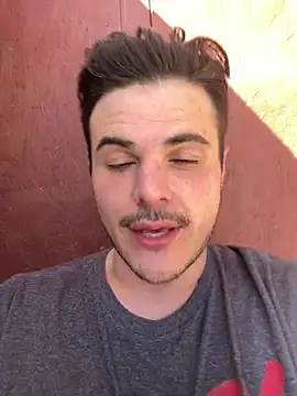 Snapshot of Derekmars chatting on 5, 4, 2026 Derekmars online show from 5, 4, 2026