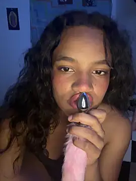Snapshot of Nyxx_Velariia chatting on 7, 4, 2026 Nyxx Velariia online show from 7, 4, 2026