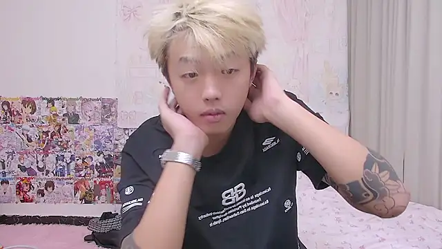 Chocolates-001 online show from 28, 4, 2026