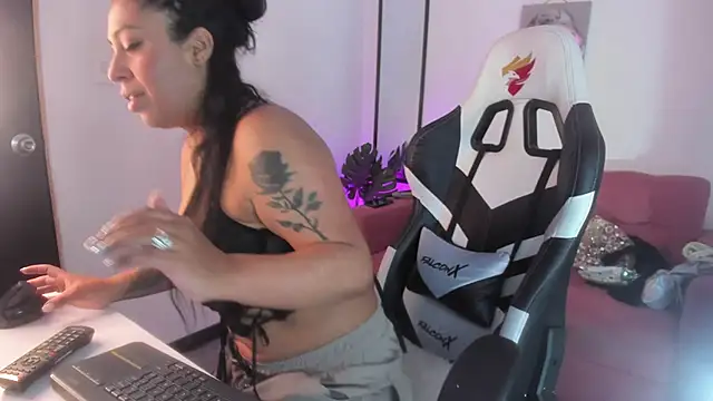 Snapshot of Xiomara_as chatting on 21, 2, 2026 Xiomara as online show from 21, 2, 2026