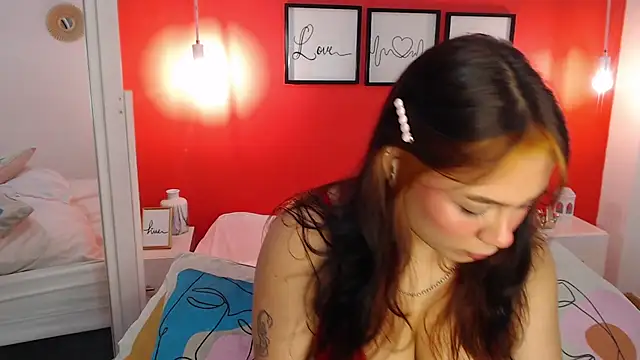 MaddyOwens 5 online show from 10, 4, 2026