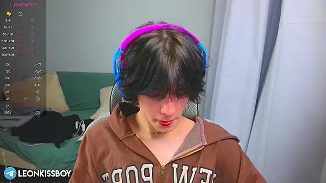 LeonBoykisser online show from 26, 3, 2026