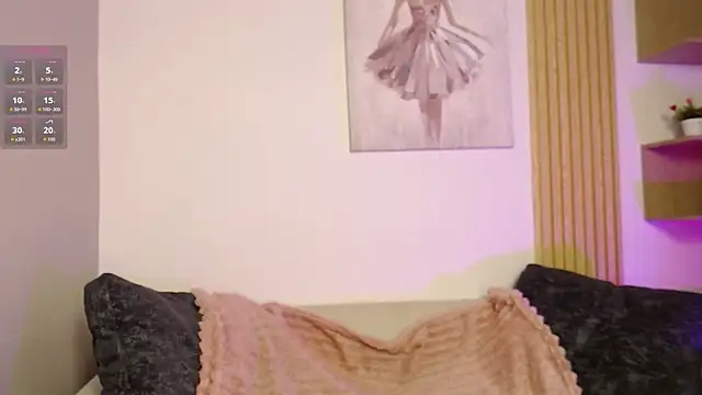 chloe peach  online show from 14, 4, 2026