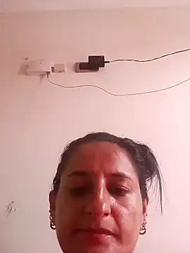 Snapshot of Luna_seductora12 chatting on 2, 3, 2026 Luna seductora12 online show from 2, 3, 2026