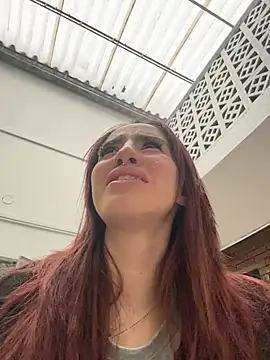 Snapshot of elodie_rouge chatting on 6, 6, 2026 elodie rouge online show from 6, 6, 2026