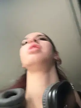 Snapshot of elodie_rouge chatting on 29, 6, 2026 elodie rouge online show from 29, 6, 2026