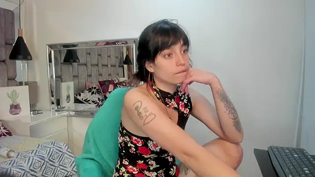 Snapshot of JenniQ69 chatting on 12, 2, 2026 JenniQ69 online show from 12, 2, 2026