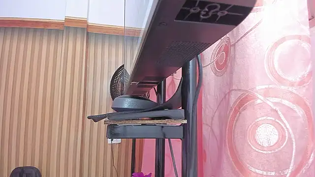 lovely  kiss   online show from 11, 3, 2026