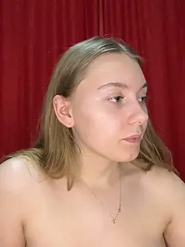 SweetSophia20 online show from 9, 2, 2026