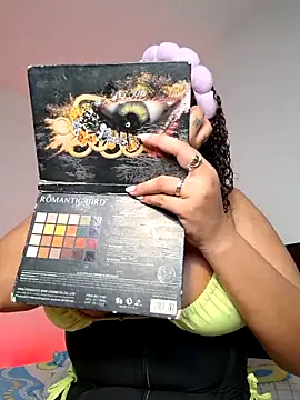 Snapshot of curly_girl_31 chatting on 2, 2, 2026 curly girl 31 online show from 2, 2, 2026