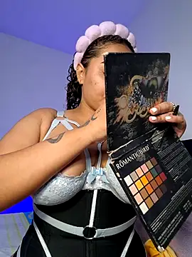 Snapshot of curly_girl_31 chatting on 5, 2, 2026 curly girl 31 online show from 5, 2, 2026