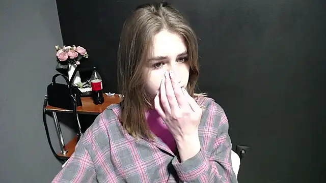 Sunny siren online show from 27, 2, 2026