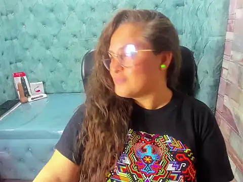 Sarah Boobs  online show from 15, 4, 2026