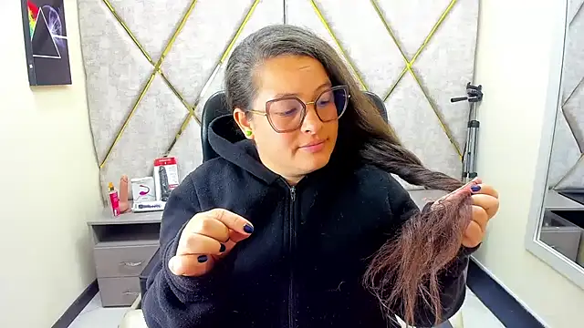 Sarah Boobs  online show from 28, 5, 2026