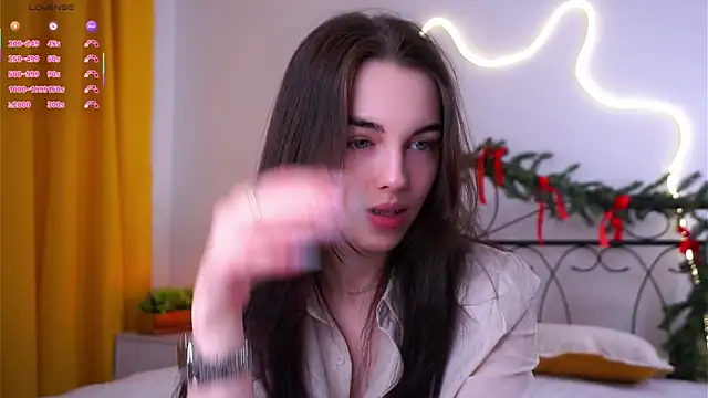 Snapshot of MirnaTellado chatting on 19, 2, 2026 MirnaTellado online show from 19, 2, 2026