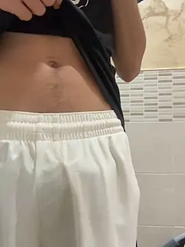 Snapshot of piccolo2002 chatting on 7, 3, 2026 piccolo2002 online show from 7, 3, 2026