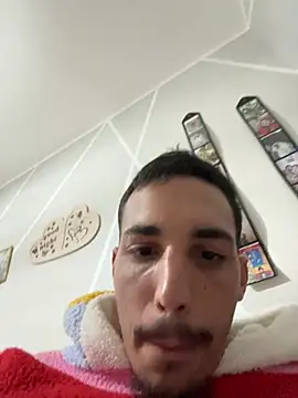 Snapshot of piccolo2002 chatting on 6, 4, 2026 piccolo2002 online show from 6, 4, 2026