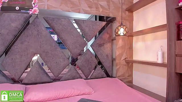 Zamahara Rodriguez online show from 5, 4, 2026