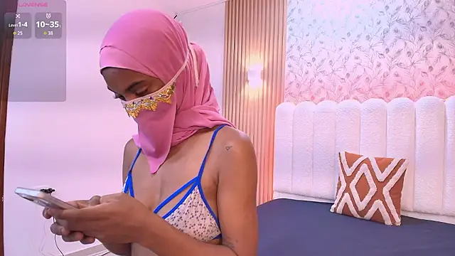 Snapshot of Amira_Alzahra chatting on 10, 2, 2026 Amira Alzahra online show from 10, 2, 2026