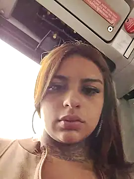 Snapshot of EmilyMoore_Pink chatting on 5, 2, 2026 EmilyMoore Pink online show from 5, 2, 2026