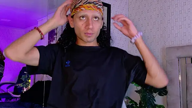 Snapshot of 4L3JX chatting on 4, 2, 2026 4L3JX online show from 4, 2, 2026