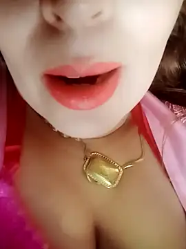 Snapshot of Naughty-Yousra chatting on 24, 4, 2026 Naughty-Yousra online show from 24, 4, 2026