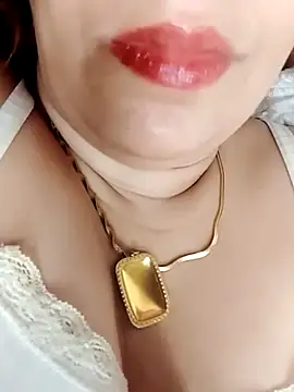 Snapshot of Naughty-Yousra chatting on 1, 5, 2026 Naughty-Yousra online show from 1, 5, 2026