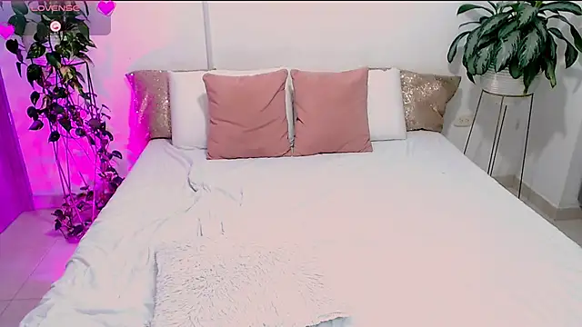 Haylin bex online show from 3, 2, 2026