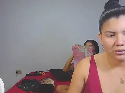 Helena-Paola online show from 5, 2, 2026