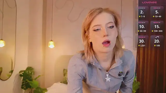 MoonlightAsuna online show from 5, 2, 2026