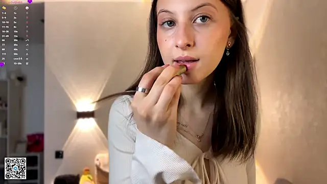 LouiseChavez online show from 16, 4, 2026