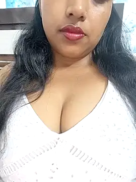 Hot-Tinaa online show from 31, 3, 2026