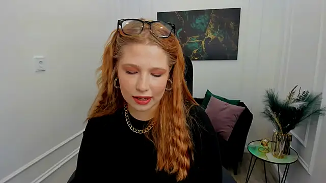 Snapshot of SweetDaylight chatting on 3, 5, 2026 SweetDaylight online show from 3, 5, 2026
