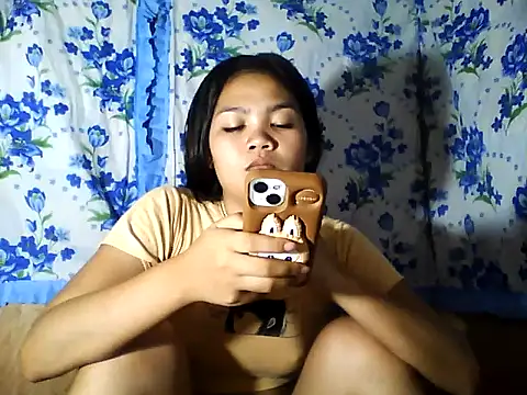 PinaySkinnyJust18 online show from 9, 4, 2026