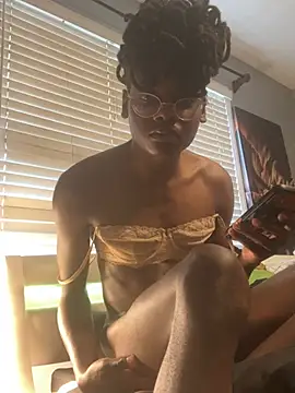 Snapshot of barracksbunny chatting on 5, 8, 2026 barracksbunny online show from 5, 8, 2026